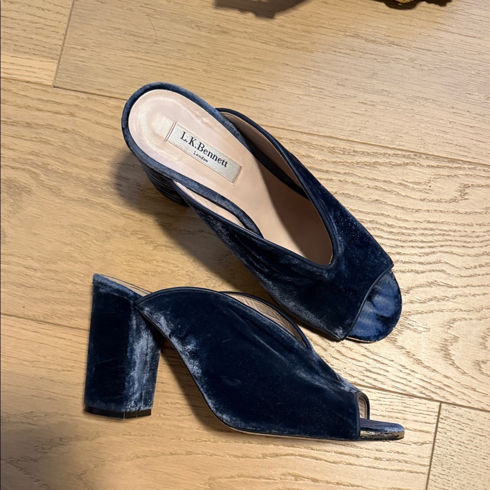 LK Bennett Dark Blue Velvet Mules slides sandals 9